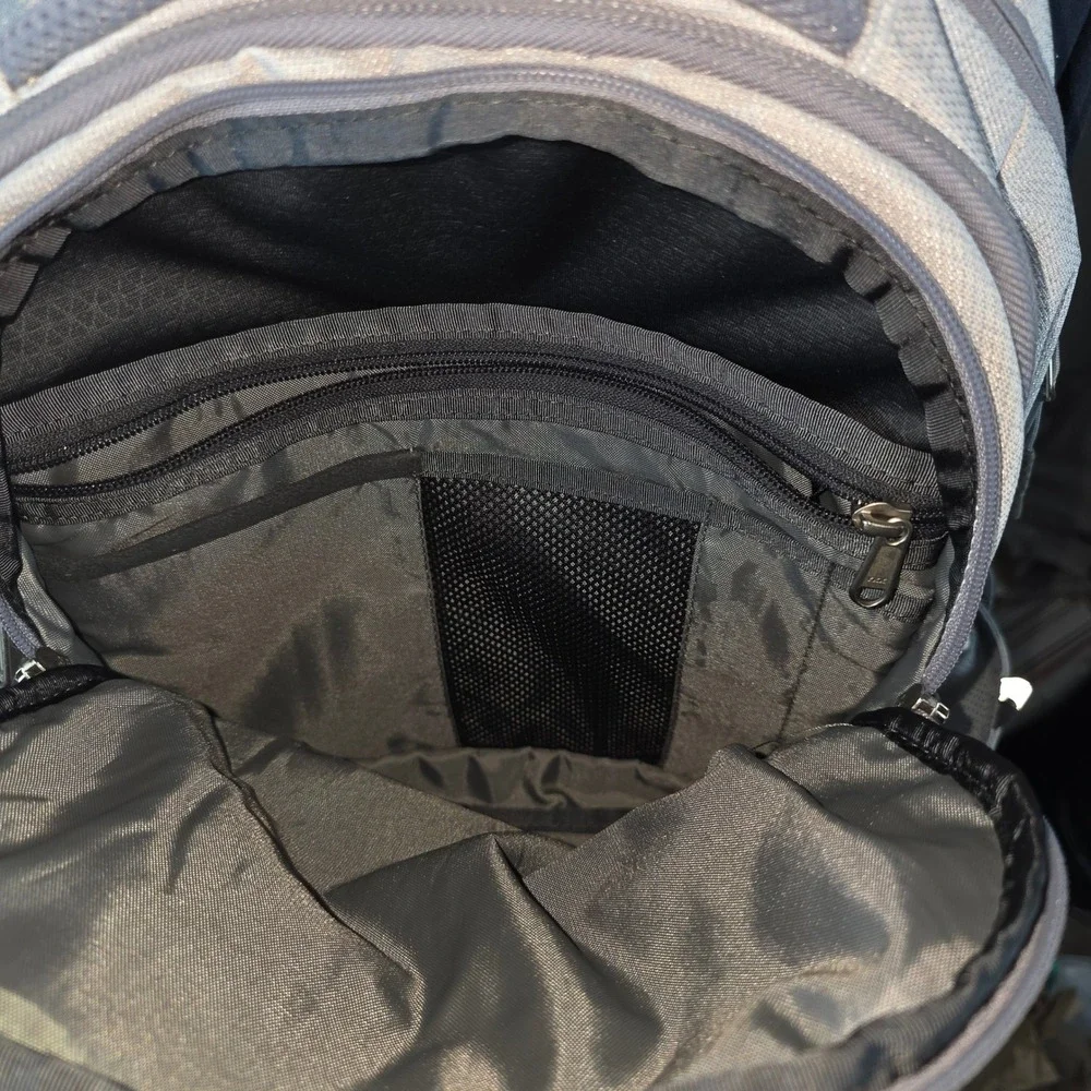 The North Face Borealis Backpack Heather Gray FlexVent OS Hiking Travel Outdoor